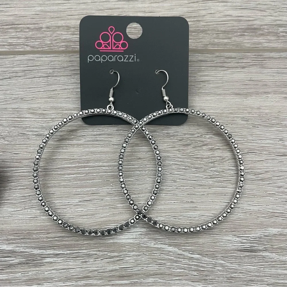 Bundle of Paparazzi Jewelry - Picture 6 of 7